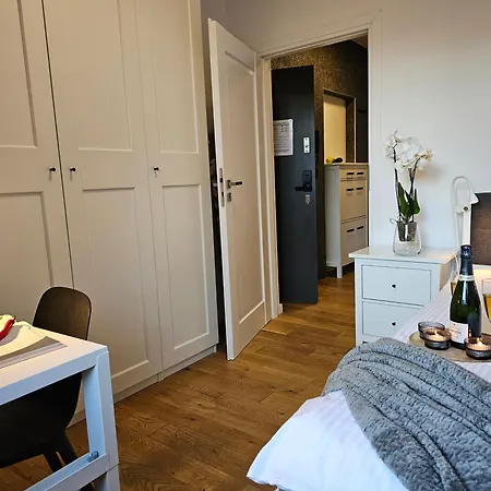 Urban Apartments Premium No 3, Free Private Parking, Self Check-In Chorzow Exterior photo