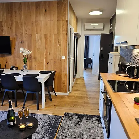 Urban Apartments Premium No 3, Free Private Parking, Self Check-In Chorzow Exterior photo