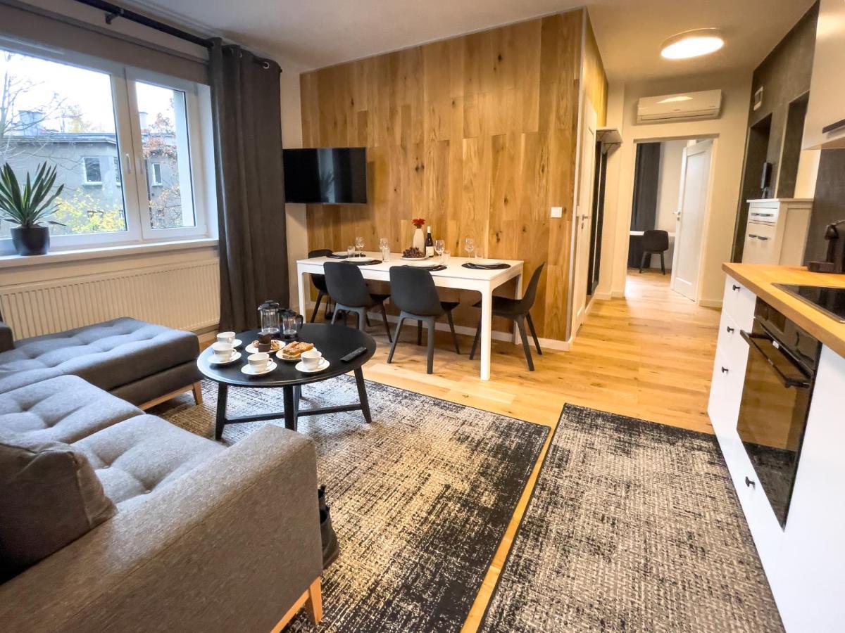 Urban Premium No 3, Free Private Parking, Self Check-in * Chorzow
